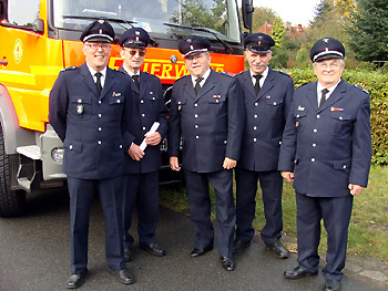 Die Kameraden der Öjendorfer Ehrenabteilung, die bei dem diesjährigen Treffen der Ehrenabteilung der Feuerwehr Hamburg dabei waren.